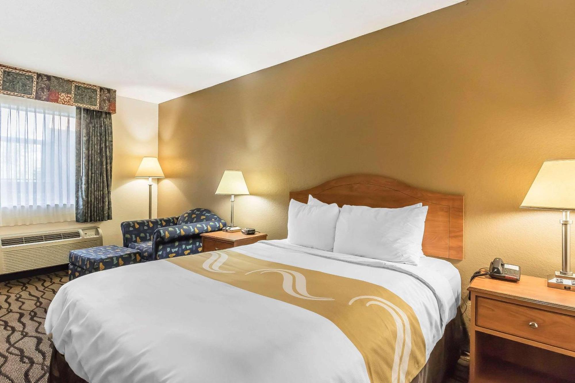 Quality Inn Charleston - Sikeston Exterior photo