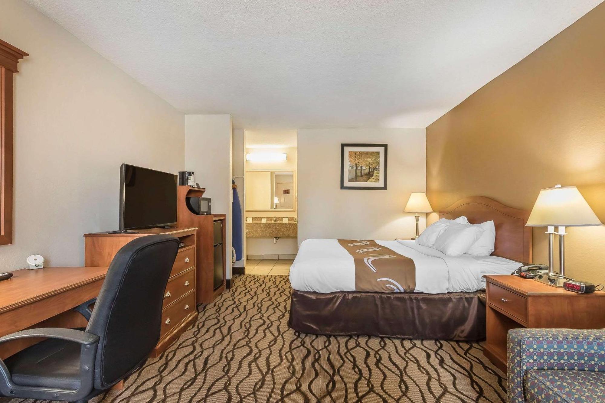 Quality Inn Charleston - Sikeston Exterior photo