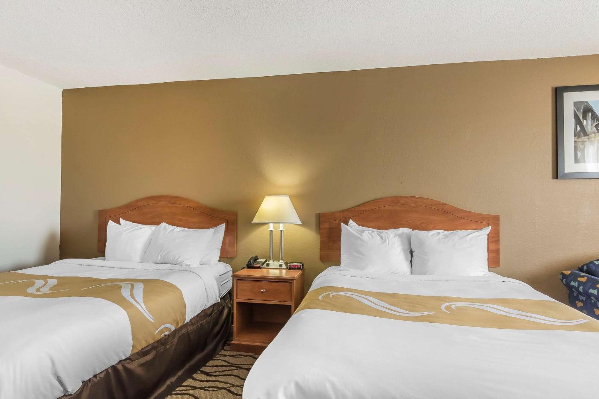 Quality Inn Charleston - Sikeston Exterior photo
